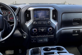 Used 2021  Chevrolet Silverado 1500 4WD Crew Cab 147" LT at Carrikers Auto Outlet near Oskaloosa&comma; IA