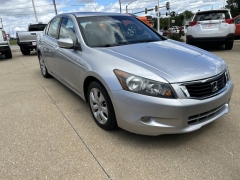 Used 2008  Honda Accord Sedan 4d EX-L V6 at Carrikers Auto Outlet near Oskaloosa&comma; IA