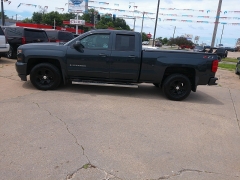 Used 2019 Chevrolet Silverado 1500 Legacy 4WD Double Cab LT at Carrikers Auto Outlet near Oskaloosa, IA