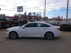 Used 2018 Honda Accord Sedan 4d EX-L 2.0T w/Navigation at Carrikers Auto Outlet near Oskaloosa, IA