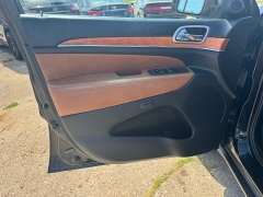 Used 2012  Jeep Grand Cherokee 4d SUV 4WD Overland at Carrikers Auto Outlet near Oskaloosa&comma; IA