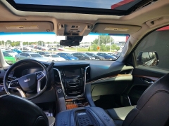 Used 2017  Cadillac Escalade ESV 4d SUV 4WD Luxury at Carrikers Auto Outlet near Oskaloosa&comma; IA