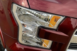 Used 2015  Ford F-150 4WD Supercrew Lariat 5 1/2 at Carrikers Auto Outlet near Oskaloosa, IA