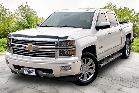 Used 2015 Chevrolet Silverado 1500 4WD Crew Cab High Country at Carrikers Auto Outlet near Oskaloosa, IA