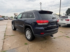 Used 2016  Jeep Grand Cherokee 4d SUV 4WD Laredo at Carrikers Auto Outlet near Oskaloosa&comma; IA