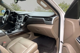 Used 2016  Chevrolet Suburban 4d SUV 4WD LT at Carrikers Auto Outlet near Oskaloosa&comma; IA