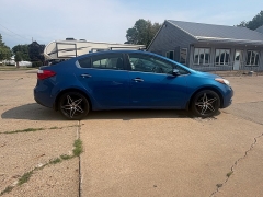 Used 2014  Kia Forte 4d Sedan EX at Carrikers Auto Outlet near Oskaloosa&comma; IA