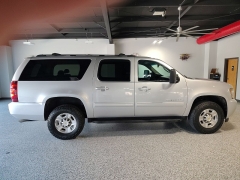 Used 2012  Chevrolet Suburban 2500 SUV 4WD LS at Carrikers Auto Outlet near Oskaloosa&comma; IA