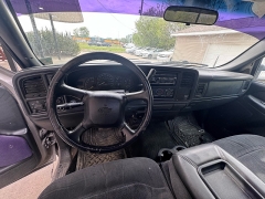 Used 2001  Chevrolet Silverado 2500 4WD Reg Cab HD at Carrikers Auto Outlet near Oskaloosa&comma; IA