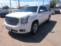 Used 2017 GMC Yukon XL 4d SUV 4WD Denali at Carrikers Auto Outlet near Oskaloosa, IA