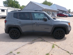 Used 2020 Jeep Renegade 4d SUV 4WD Sport Upland Edition at Carrikers Auto Outlet near Oskaloosa, IA
