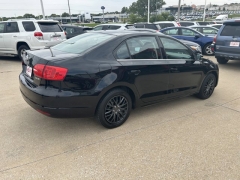 Used 2013  Volkswagen Jetta 4d Sedan SE Auto&sol;PZEV at Carrikers Auto Outlet near Oskaloosa&comma; IA