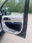 Used 2022  Chrysler Pacifica Touring L FWD at Carrikers Auto Outlet near Oskaloosa&comma; IA