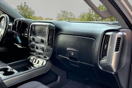 Used 2018  Chevrolet Silverado 1500 4WD Crew Cab LT at Carrikers Auto Outlet near Oskaloosa&comma; IA