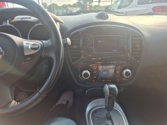 Used 2013  Nissan Juke 4d SUV AWD SL at Carrikers Auto Outlet near Oskaloosa&comma; IA