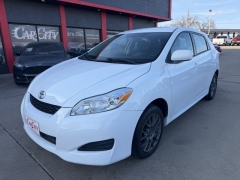 Used 2009  Toyota Matrix 4d Sedan Auto at Carrikers Auto Outlet near Oskaloosa&comma; IA