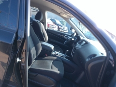 Used 2020 Nissan Pathfinder 4d SUV FWD S at Carrikers Auto Outlet near Oskaloosa, IA