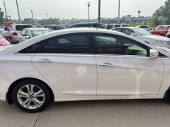 Used 2013  Hyundai Sonata 4d Sedan SE at Carrikers Auto Outlet near Oskaloosa&comma; IA
