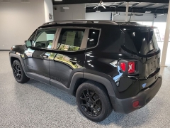 Used 2019  Jeep Renegade 4d SUV 4WD Latitude Altitude at Carrikers Auto Outlet near Oskaloosa&comma; IA