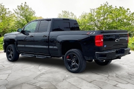 Used 2018  Chevrolet Silverado 1500 4WD Double Cab LT Z71 at Carrikers Auto Outlet near Oskaloosa&comma; IA