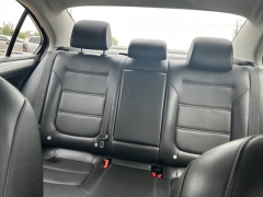 Used 2013  Volkswagen Jetta 4d Sedan SE Auto&sol;PZEV at Carrikers Auto Outlet near Oskaloosa&comma; IA