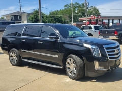 Used 2017  Cadillac Escalade ESV 4d SUV 4WD Luxury at Carrikers Auto Outlet near Oskaloosa&comma; IA