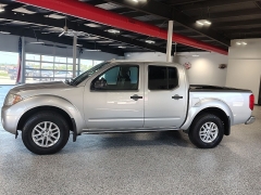 Used 2015  Nissan Frontier 4WD Crew Cab SV 6spd at Carrikers Auto Outlet near Oskaloosa&comma; IA