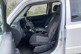 Used 2016  Jeep Patriot 4d SUV 4WD Sport at Carrikers Auto Outlet near Oskaloosa&comma; IA