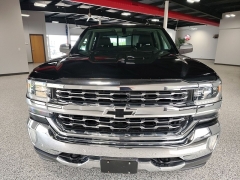 Used 2018  Chevrolet Silverado 1500 4WD Crew Cab LTZ Z71 at Carrikers Auto Outlet near Oskaloosa&comma; IA