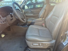 Used 2005  Toyota Sequoia 4d SUV RWD SR5 at Carrikers Auto Outlet near Oskaloosa&comma; IA