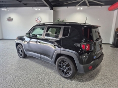 Used 2019  Jeep Renegade 4d SUV 4WD Latitude Altitude at Carrikers Auto Outlet near Oskaloosa&comma; IA