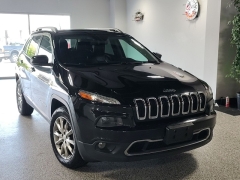 Used 2018  Jeep Cherokee 4d SUV 4WD Limited V6 at Carrikers Auto Outlet near Oskaloosa&comma; IA