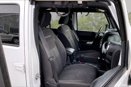 Used 2017  Jeep Wrangler Unlimited 4d Convertible Sahara at Carrikers Auto Outlet near Oskaloosa&comma; IA