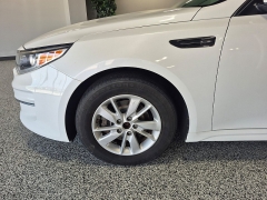 Used 2018  Kia Optima 4d Sedan LX at Carrikers Auto Outlet near Oskaloosa&comma; IA