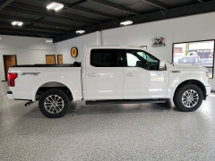  2018 Ford F-150 4WD SuperCrew Lariat 5 1&sol;2 at Carrikers Auto Outlet near Oskaloosa&comma; IA
