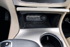 Used 2015  Jeep Grand Cherokee 4d SUV 4WD Limited at Carrikers Auto Outlet near Oskaloosa&comma; IA