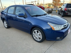 Used 2009  Ford Focus 4d Sedan SES at Carrikers Auto Outlet near Oskaloosa&comma; IA