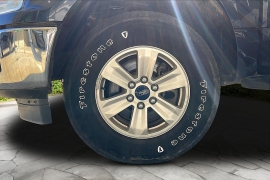 Used 2018  Ford F-150 4WD SuperCrew XLT 5 1&sol;2 at Carrikers Auto Outlet near Oskaloosa&comma; IA