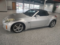 Used 2007  Nissan 350Z 2dr Roadster Auto Touring at Carrikers Auto Outlet near Oskaloosa&comma; IA