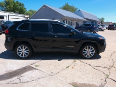 Used 2017 Jeep Cherokee 4d SUV 4WD Limited V6 at Carrikers Auto Outlet near Oskaloosa, IA