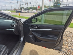 Used 2017  Nissan Maxima 4d Sedan SR at Carrikers Auto Outlet near Oskaloosa&comma; IA