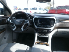 Used 2023 GMC Acadia AWD 4dr SLE at Carrikers Auto Outlet near Oskaloosa, IA