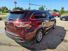 Used 2014  Toyota Highlander 4d SUV FWD XLE at Carrikers Auto Outlet near Oskaloosa&comma; IA