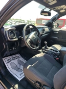 Used 2017  Toyota Tacoma 4WD Double Cab TRD Off-Road Auto at Carrikers Auto Outlet near Oskaloosa&comma; IA