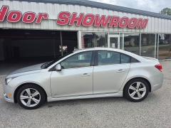 Used 2014  Chevrolet Cruze 4d Sedan LT2 AT at Carrikers Auto Outlet near Oskaloosa&comma; IA