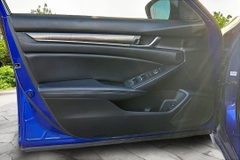 Used 2018  Honda Accord Sedan 4d Sport 2&period;0T 6spd at Carrikers Auto Outlet near Oskaloosa&comma; IA