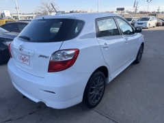 Used 2009  Toyota Matrix 4d Sedan Auto at Carrikers Auto Outlet near Oskaloosa&comma; IA