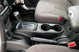 Used 2017  Jeep Wrangler Unlimited 4d Convertible Sahara at Carrikers Auto Outlet near Oskaloosa&comma; IA