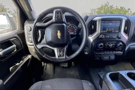 Used 2021  Chevrolet Silverado 1500 4WD Crew Cab 147" LT at Carrikers Auto Outlet near Oskaloosa&comma; IA