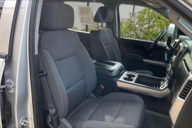 Used 2018  Chevrolet Silverado 1500 4WD Crew Cab LT at Carrikers Auto Outlet near Oskaloosa&comma; IA